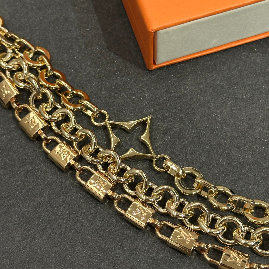 A1R46E13 Popular bag 's charms accessories