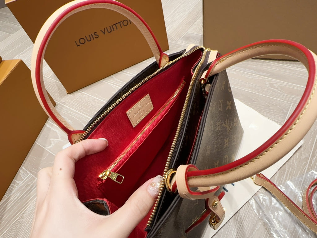 B6X103E196 Popular leather bag 