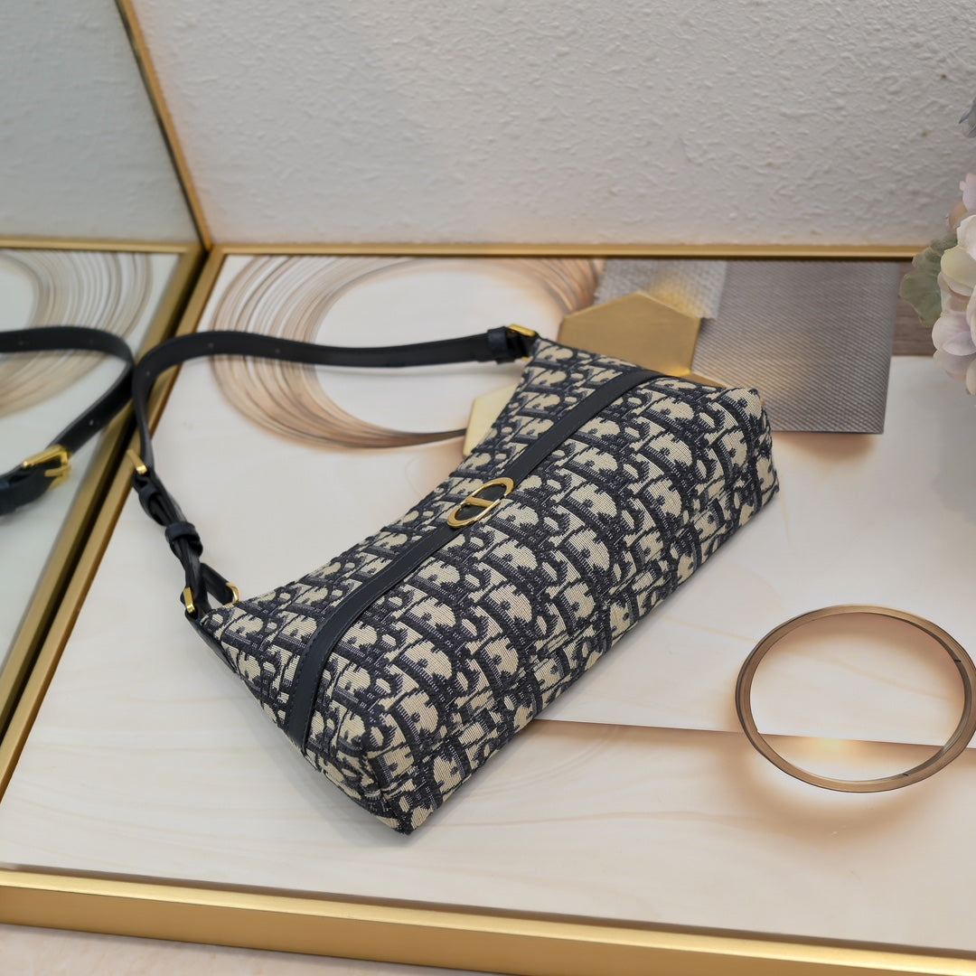 B1N165D100 Popular   leather bag
