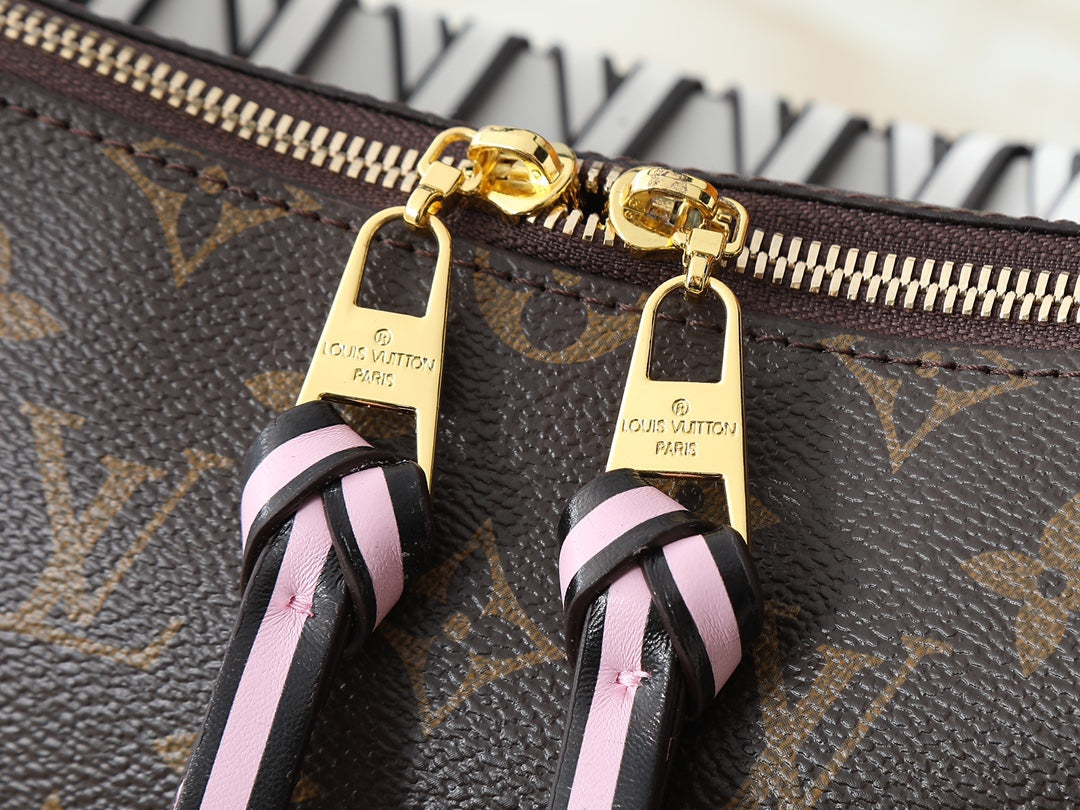 B1P46E79 Popular leather bag