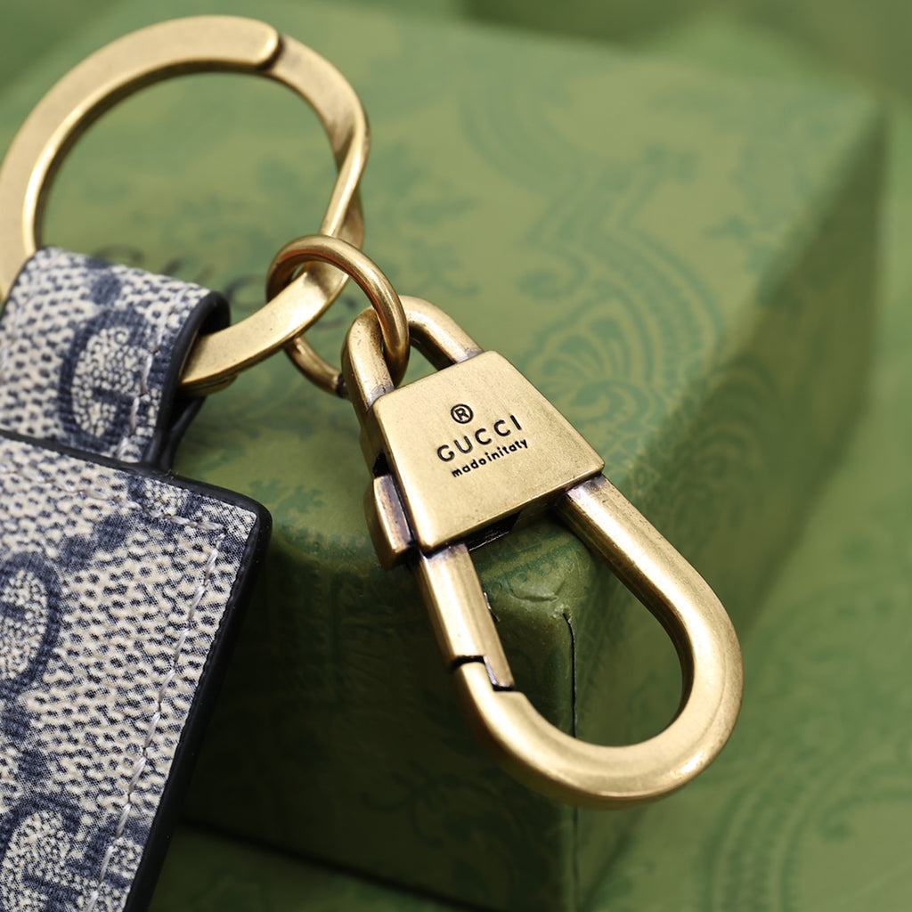 A1Z105B102 Popular bag 's charms accessories