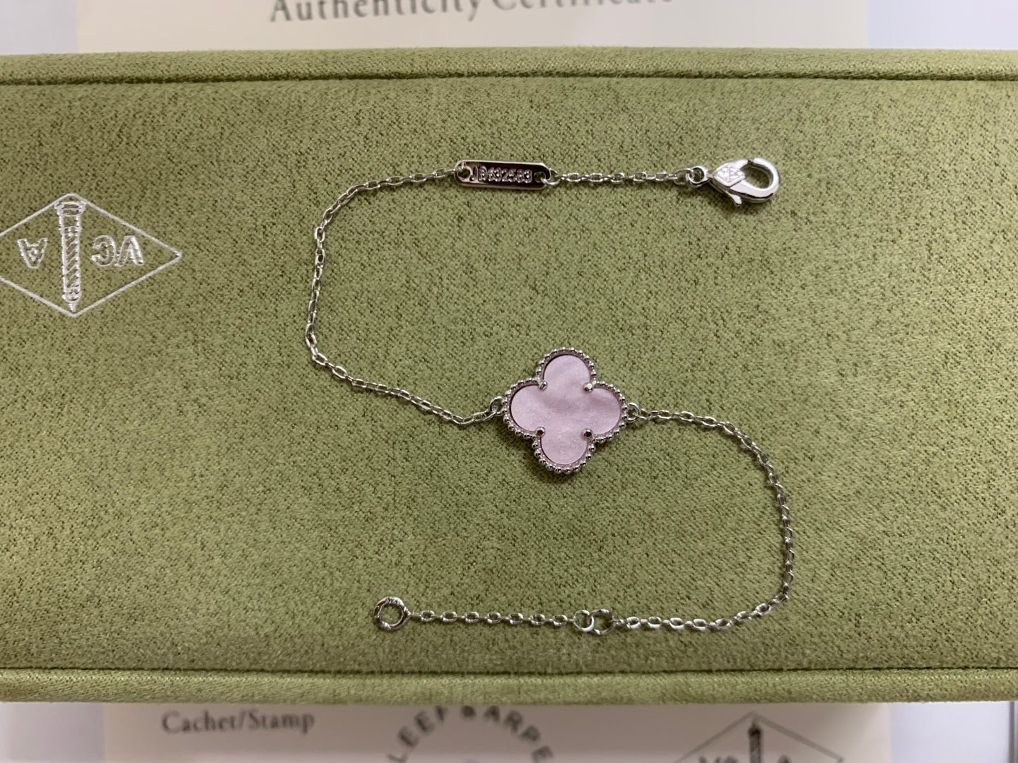 X5X63VA187K  Popular  1 flower bracelet