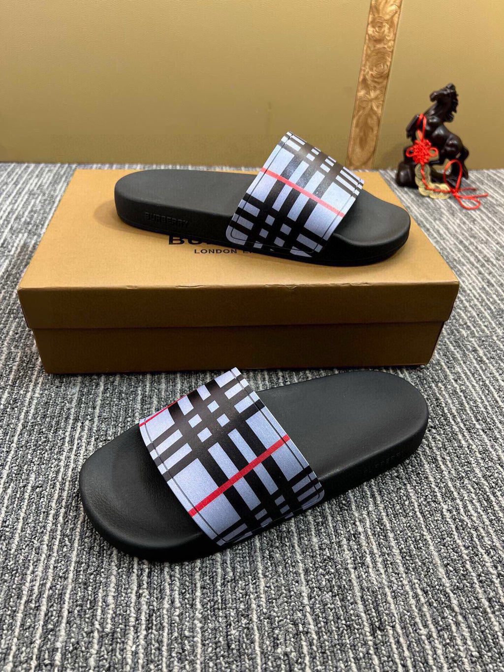 Z5Z35R258 Popular Slippers