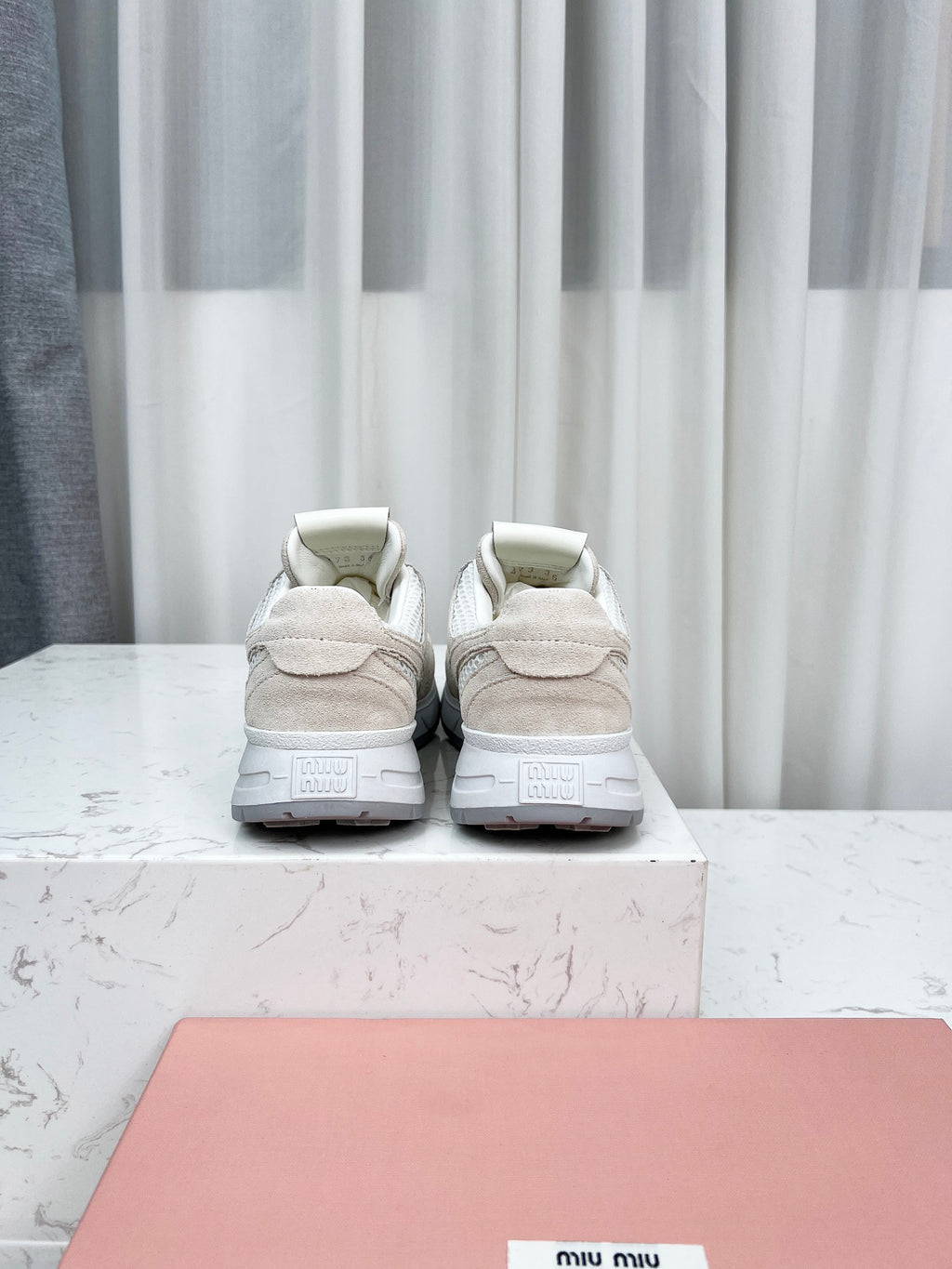 Z2Z85A47  Popular high quality shoes