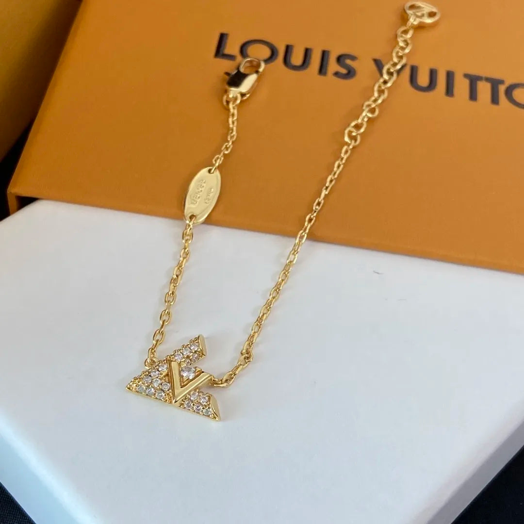 X1X34E609X  Popular  Earrings Bracelets Necklaces