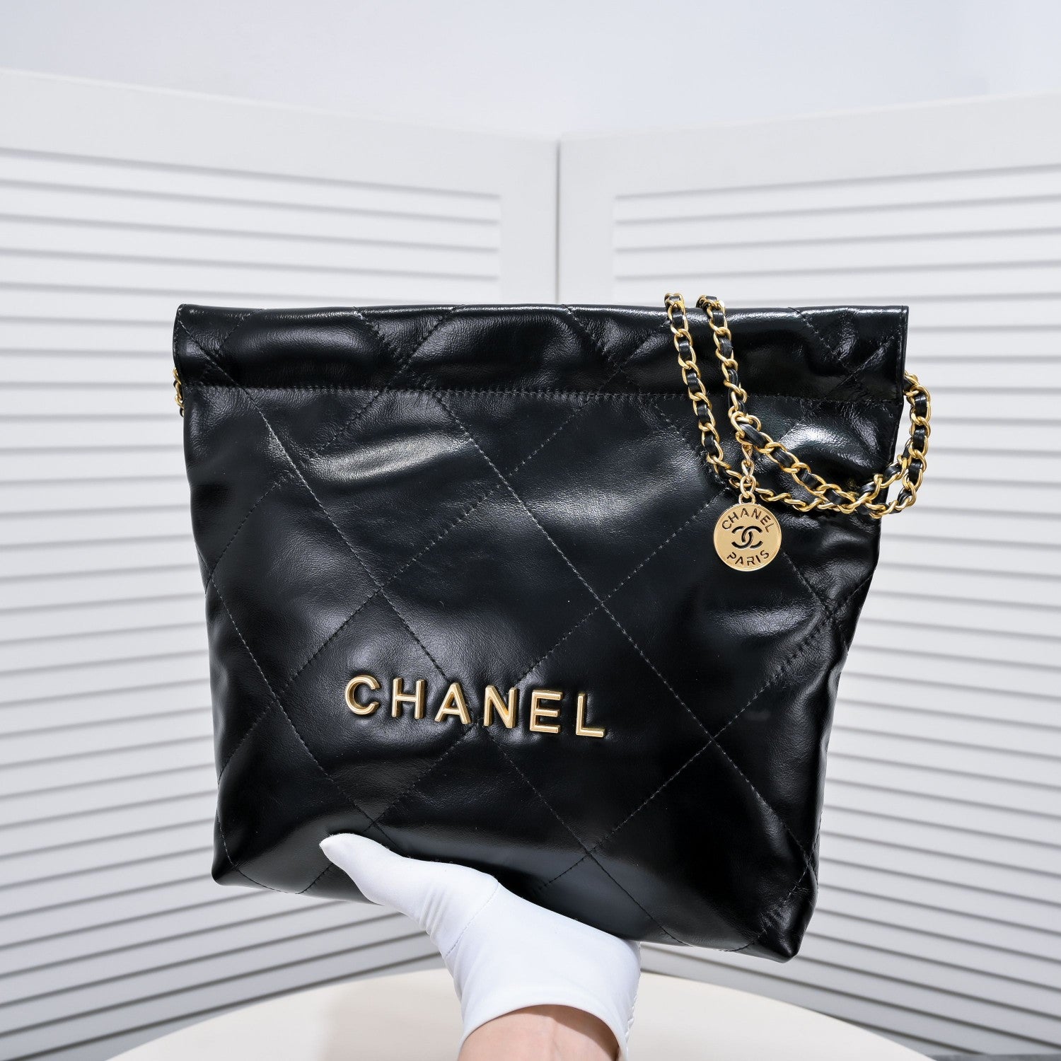 B1X43C70 Popular  leather bag 