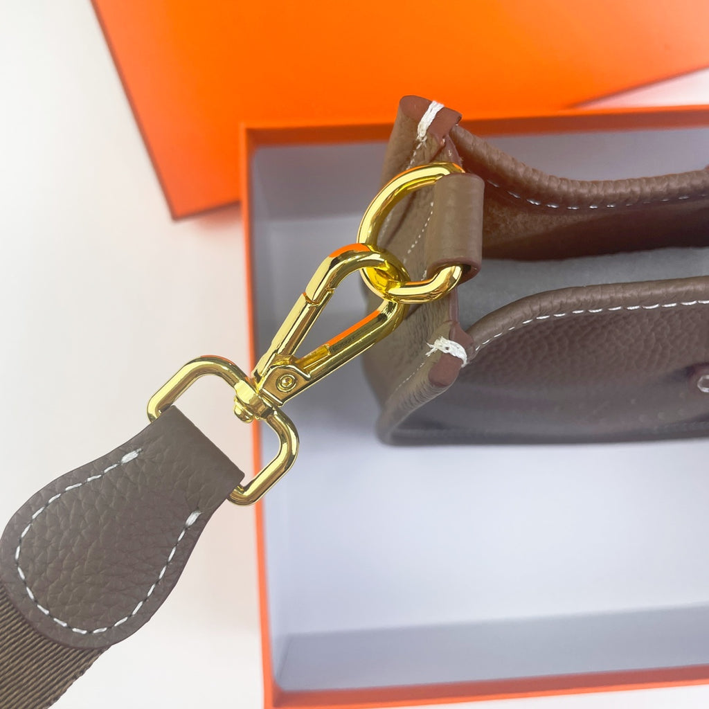 B1N46H5 Popular leather bag