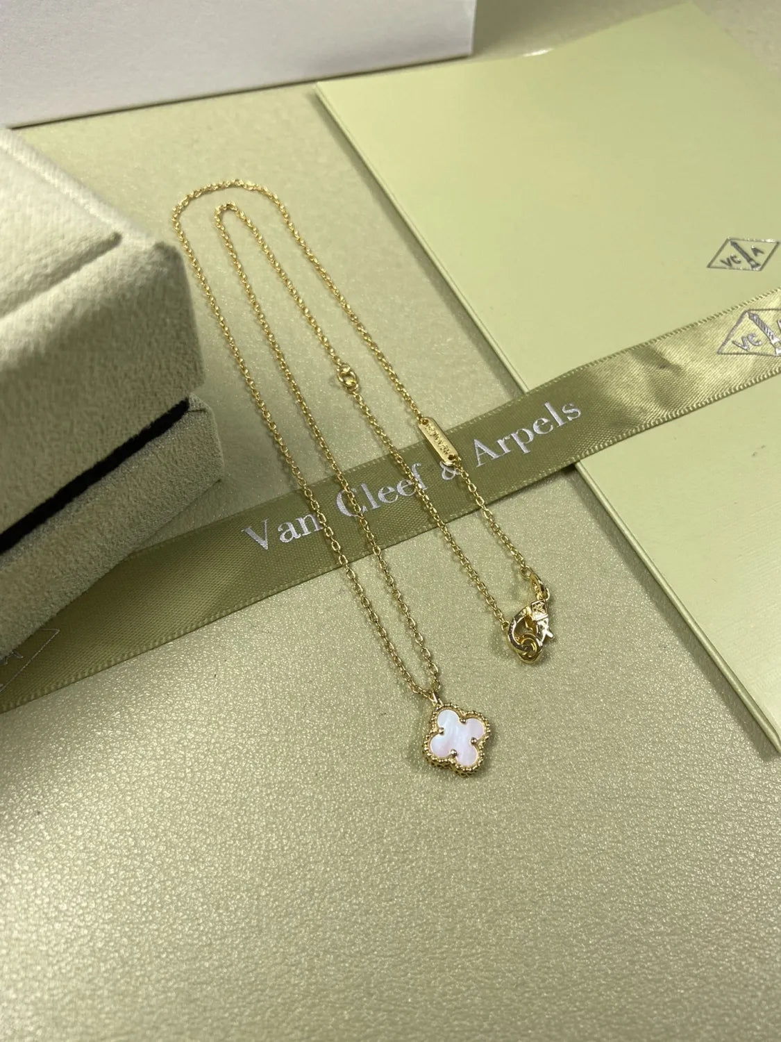 X5R75VA1K Popular  Necklaces