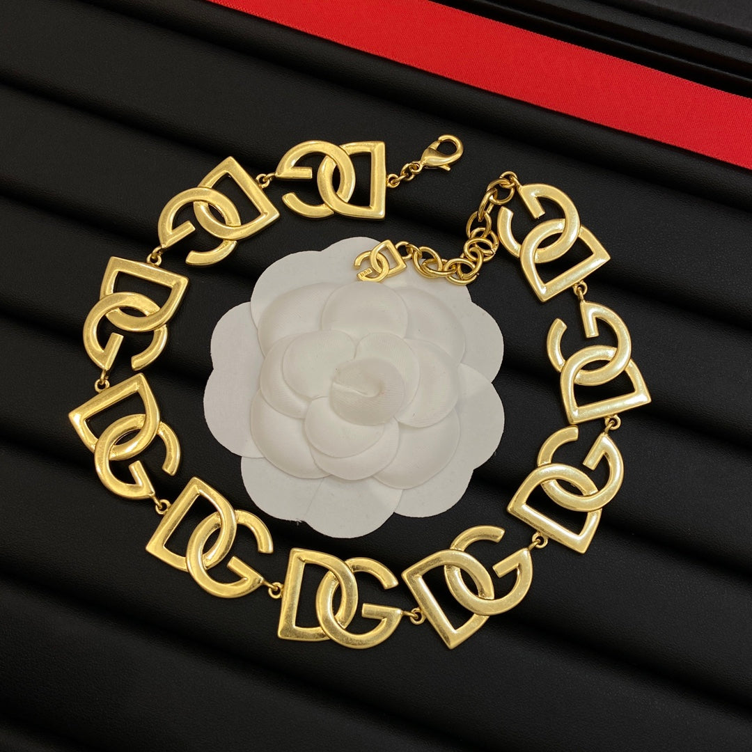 X1R75A6X Popular  Large-sized jewelry (necklaces, bracelets, earrings)