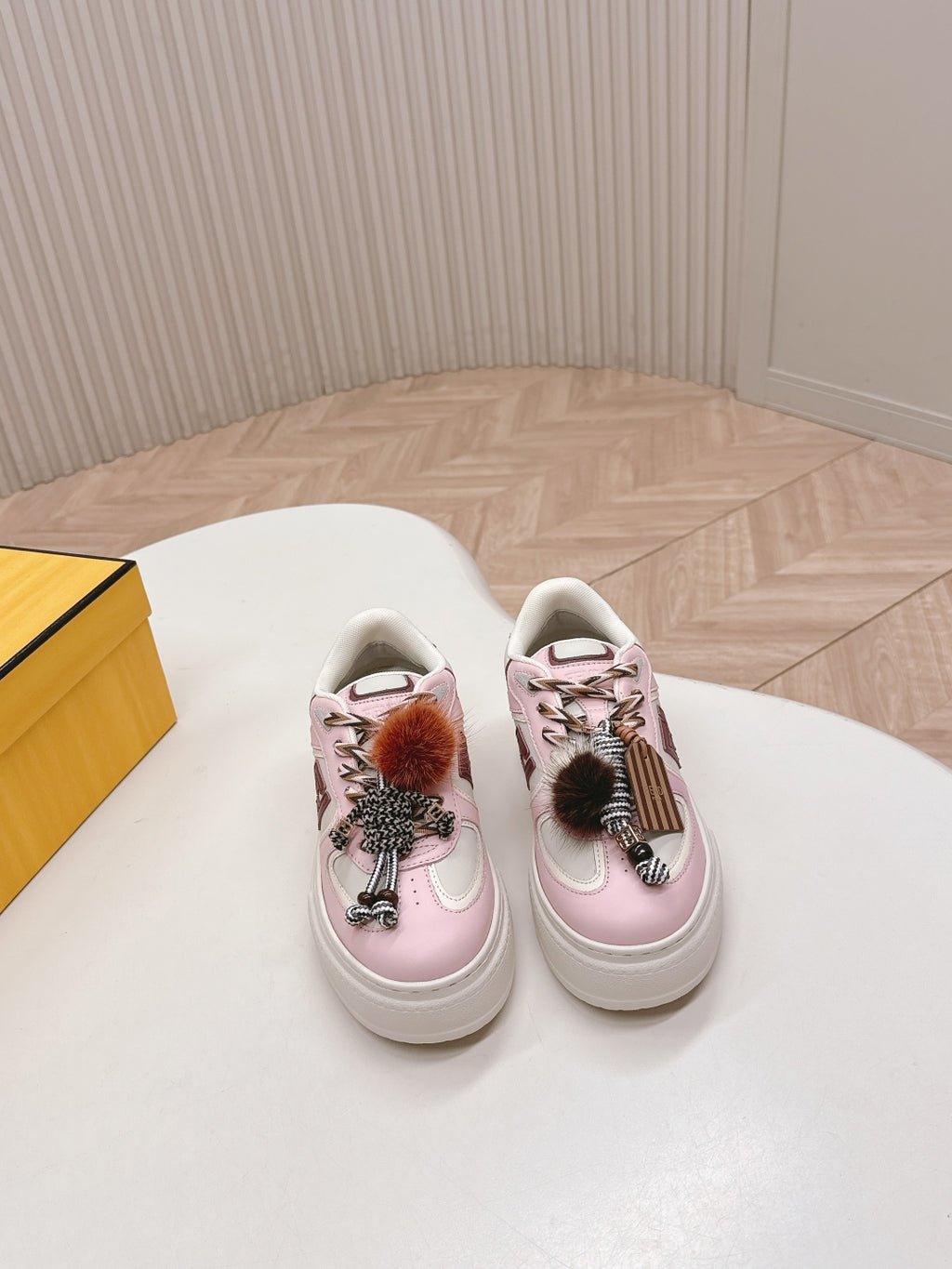 Z2Q105F417 Popular high-quality Shoes