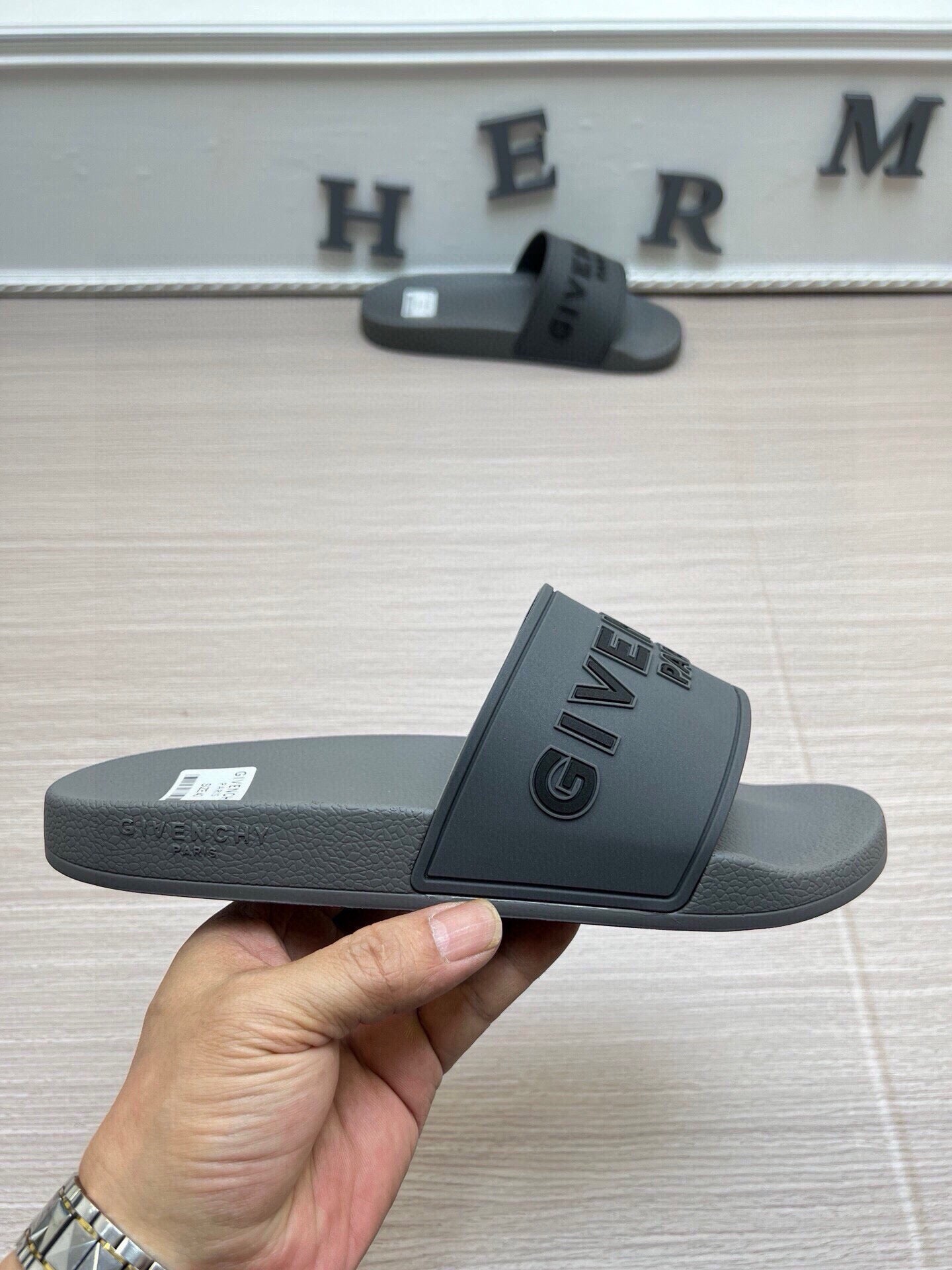 Z5Z35GV263  Popular Slippers