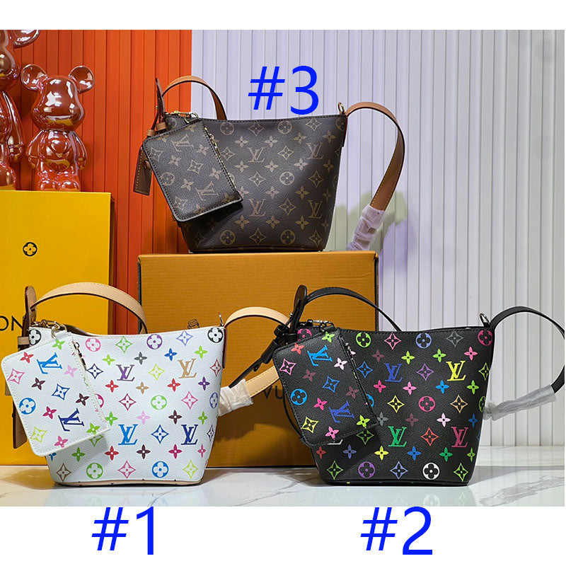 B1W15E40 Popular  leather bag