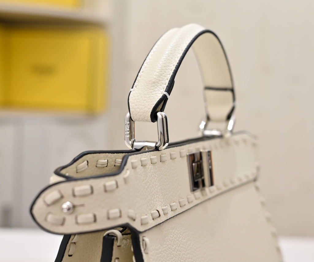 B1R15F137 Popular leather bag
