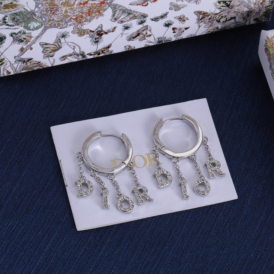 X1Z64D585E Popular  Earrings