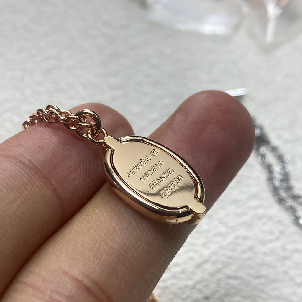 X1Q85H307X Popular Necklaces. Earrings