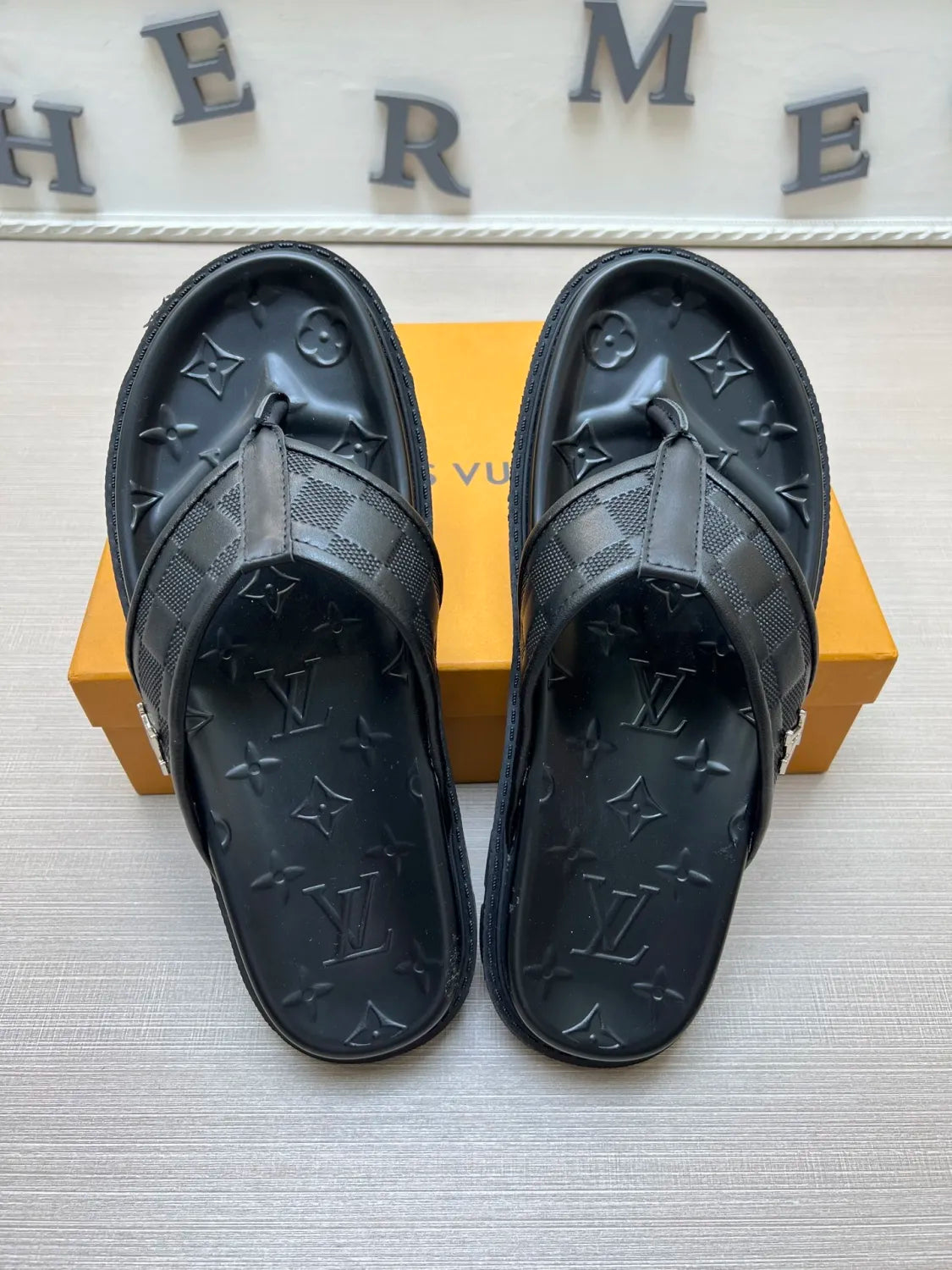 Z5Z35E303 Popular Slippers