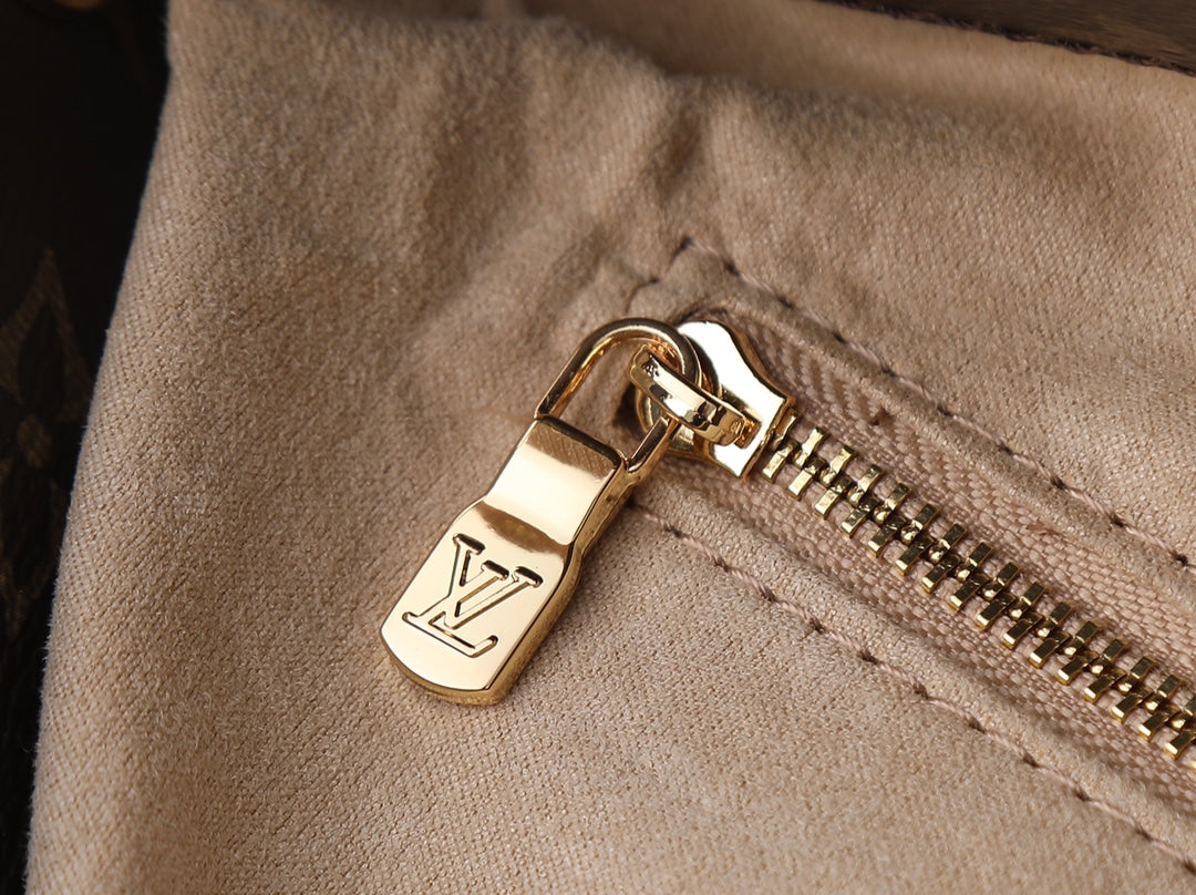 B1P46E65 Popular leather bag