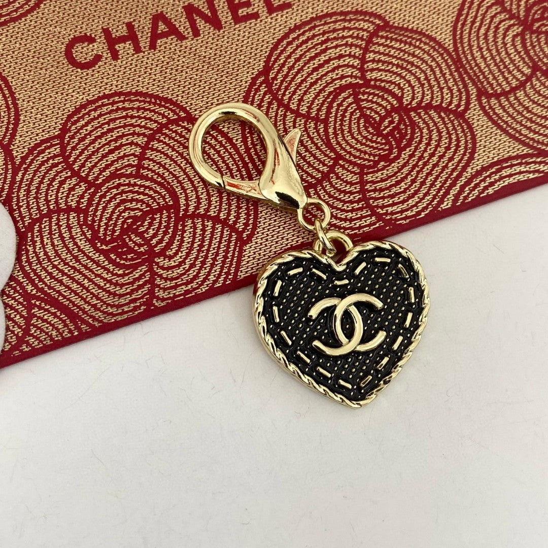 A1Z105C61 Popular bag 's charms accessories