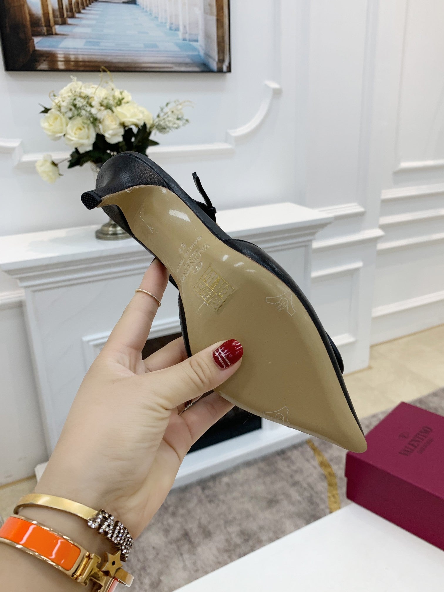 Z2YVL28 Popular leather  High heels