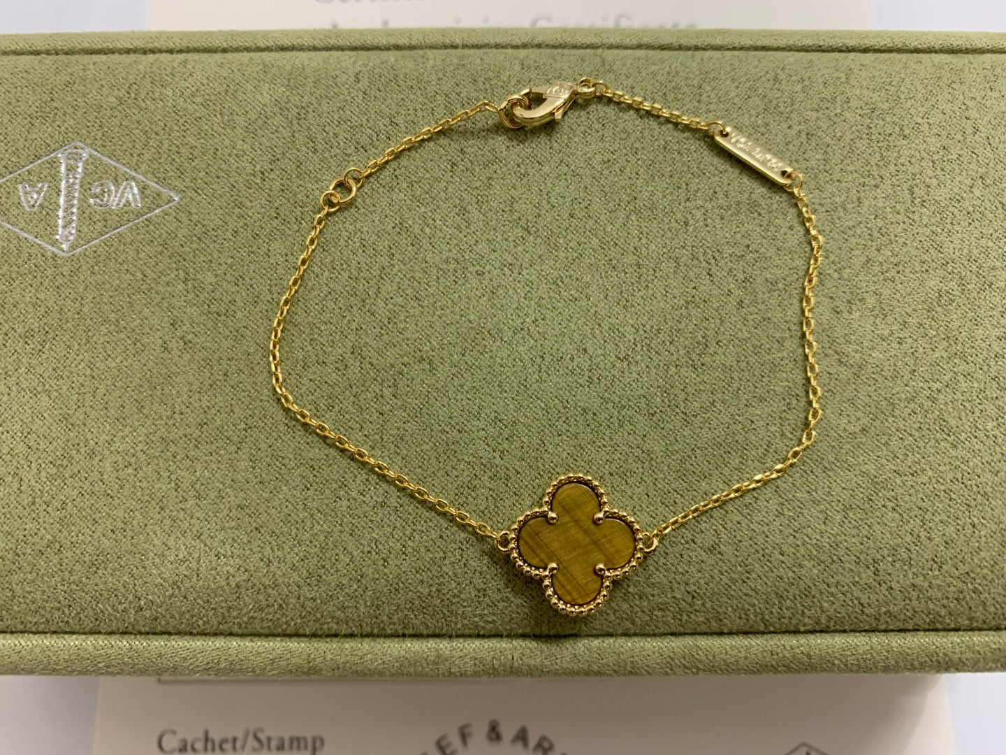 X5X63VA187K  Popular  1 flower bracelet