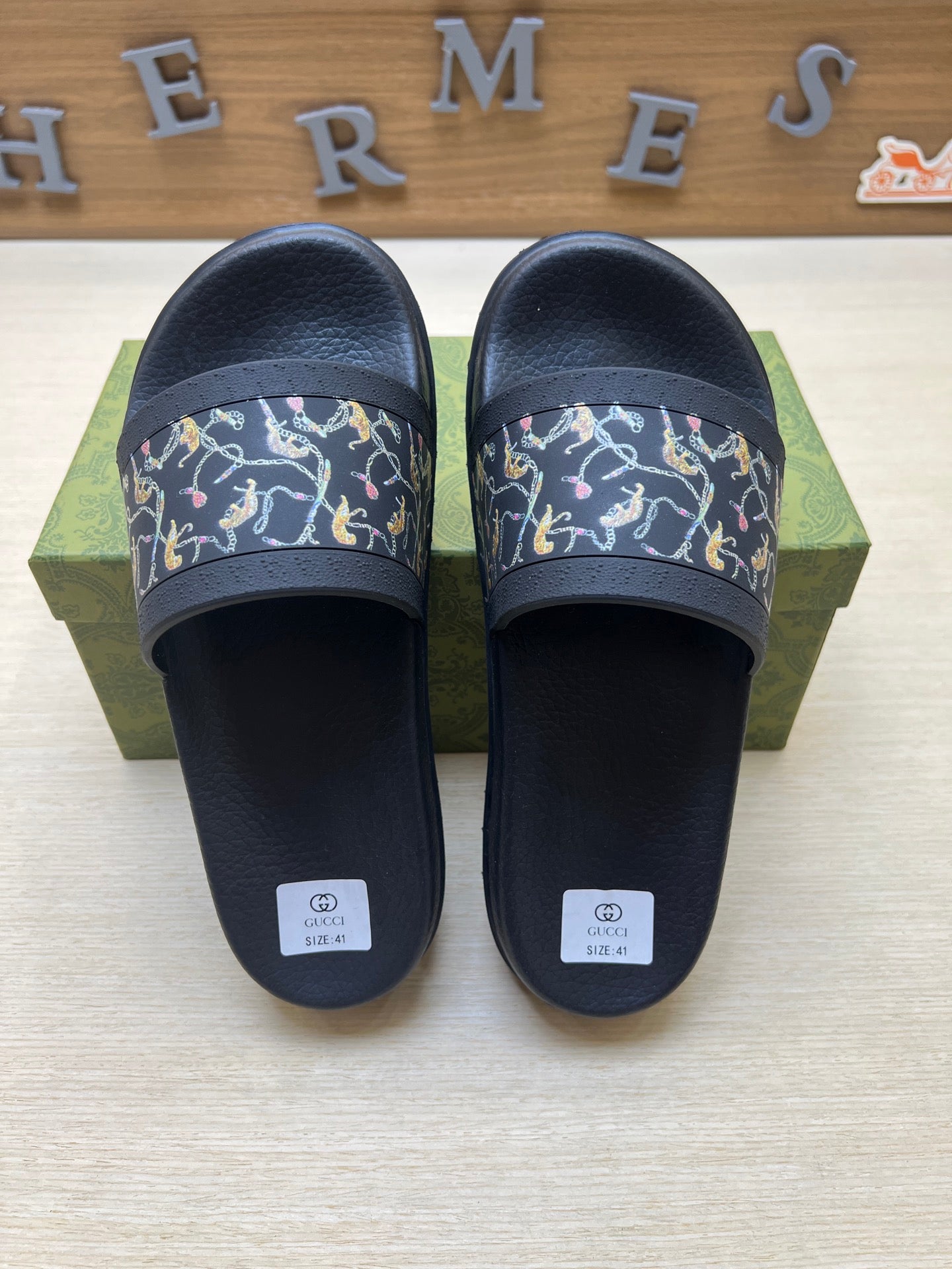 Z5R66B25 Popular Slippers