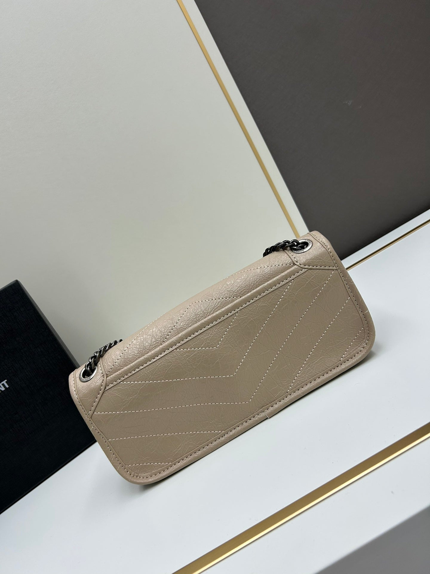 B1X64B460 Popular  leather bag