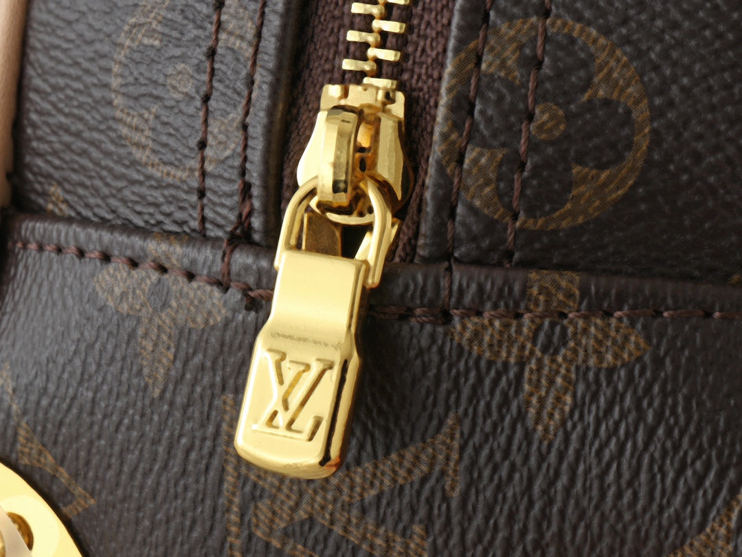 B12W15E4 Popular leather bag