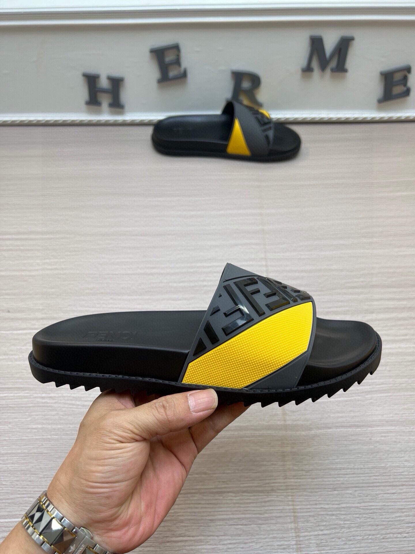 Z5Z35F284 Popular Slippers