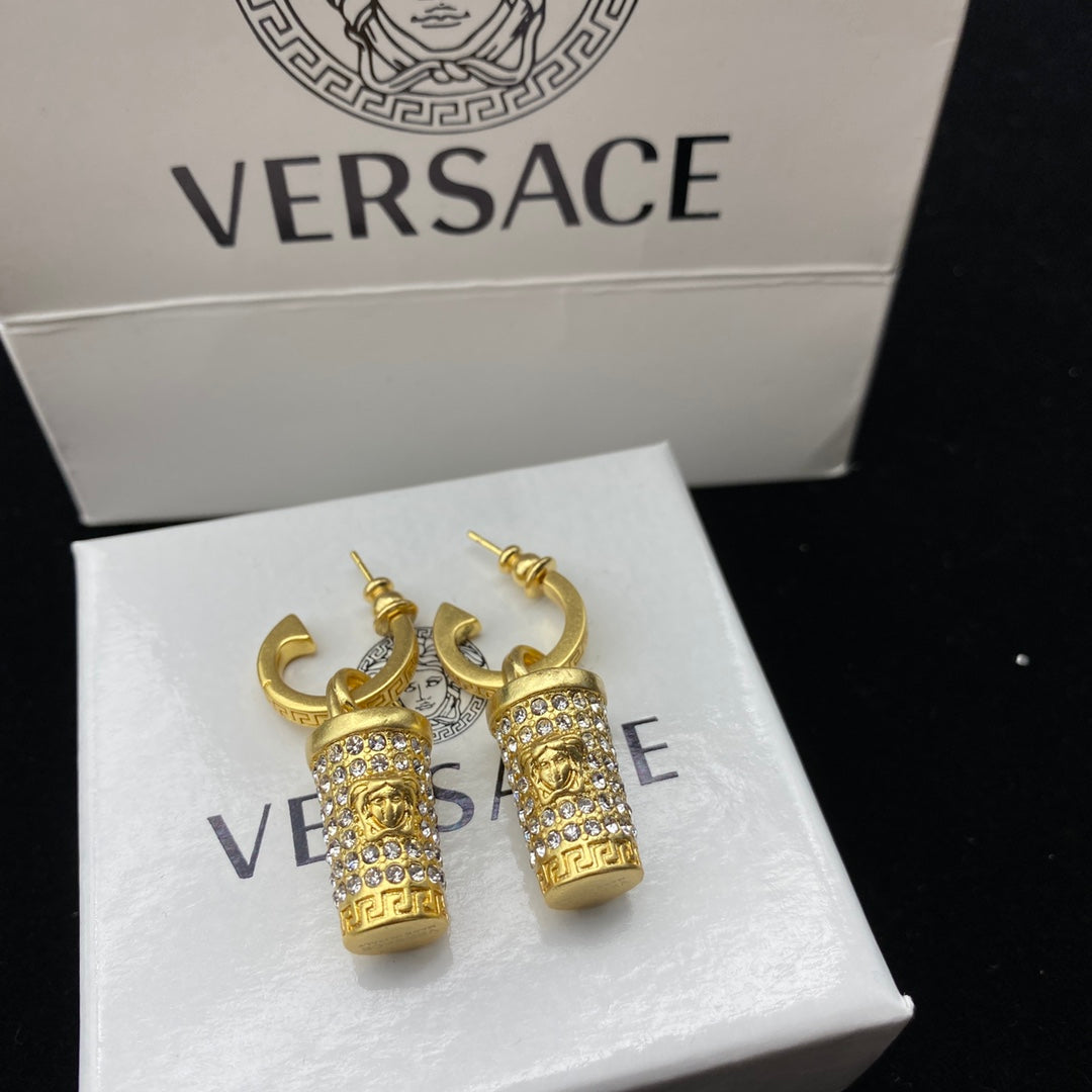 X1R75V66X Popular   Necklaces .Earrings