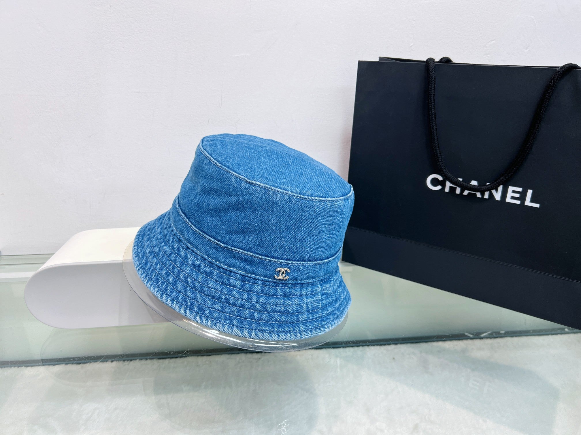 M1N65C20 Popular hats