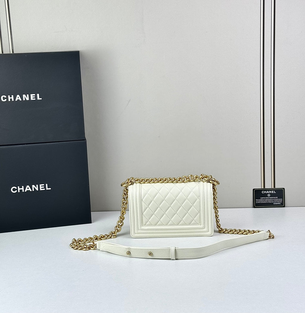 B1P36C17 Popular Caviar leather bag