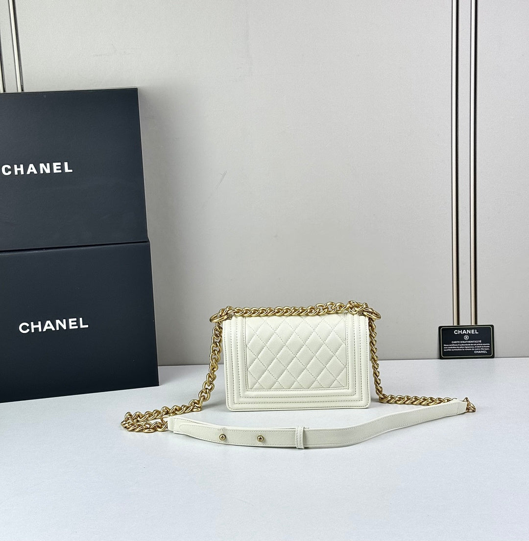 B1P36C17 Popular Caviar leather bag