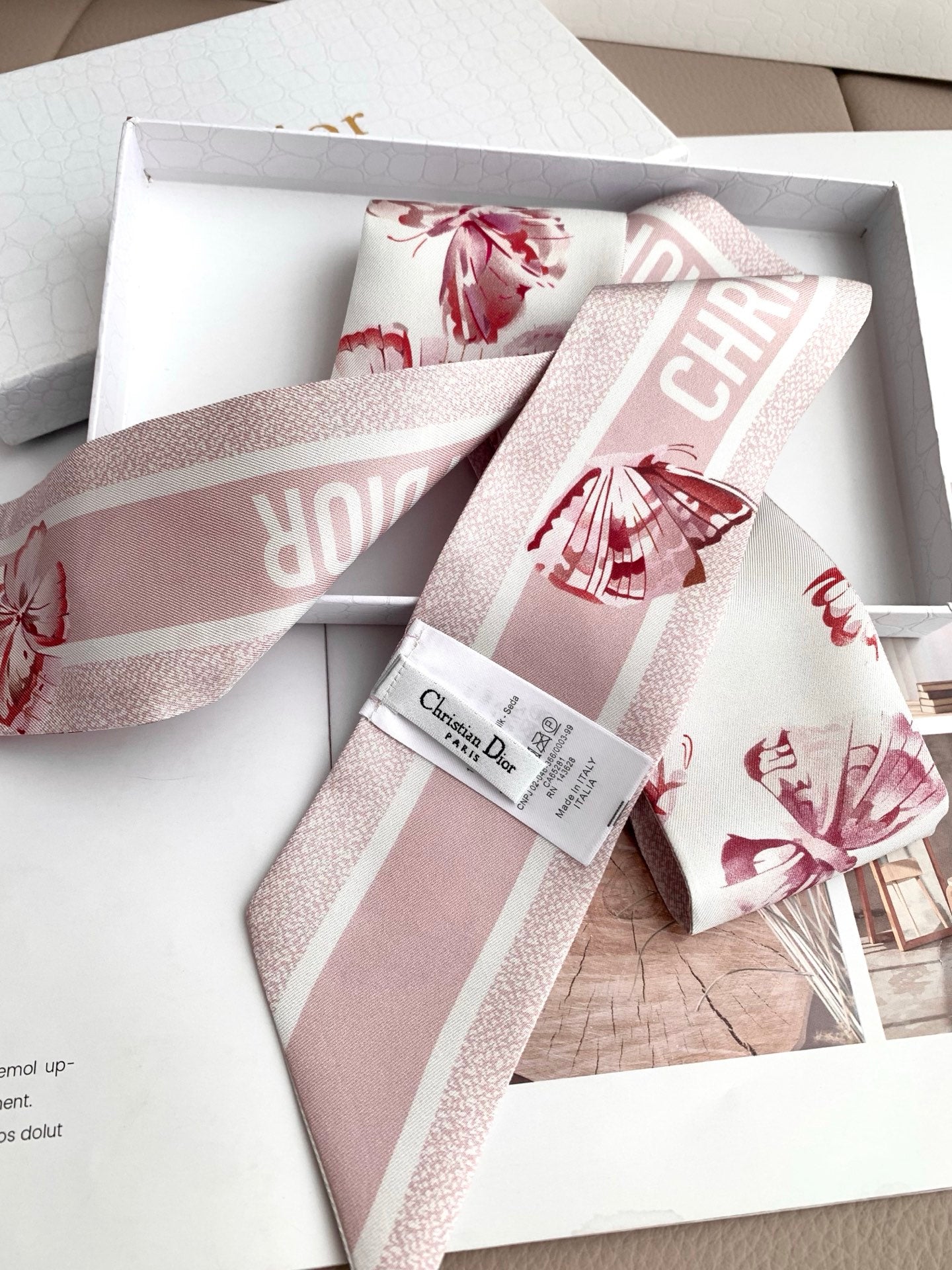 W1N46D41 Popular Silk Scarve