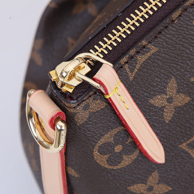 B1P20E7 Popular  leather bag 