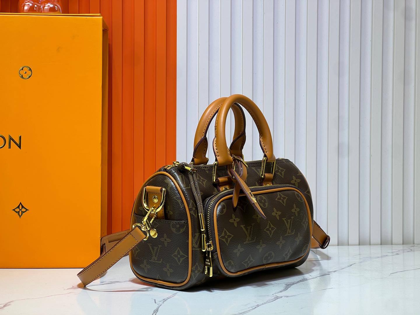 B1W15E39 Popular  leather bag
