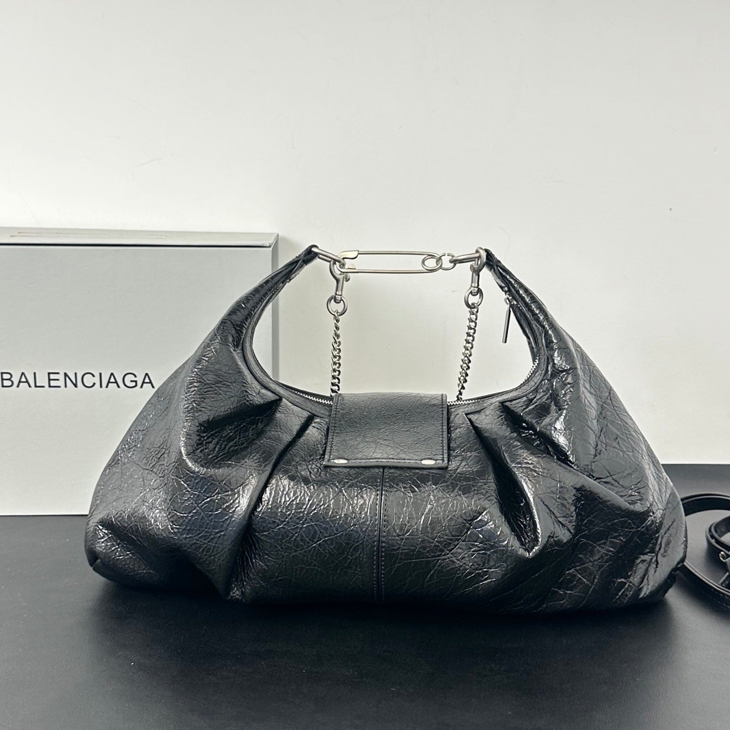 B1P36J120 Popular leather bag