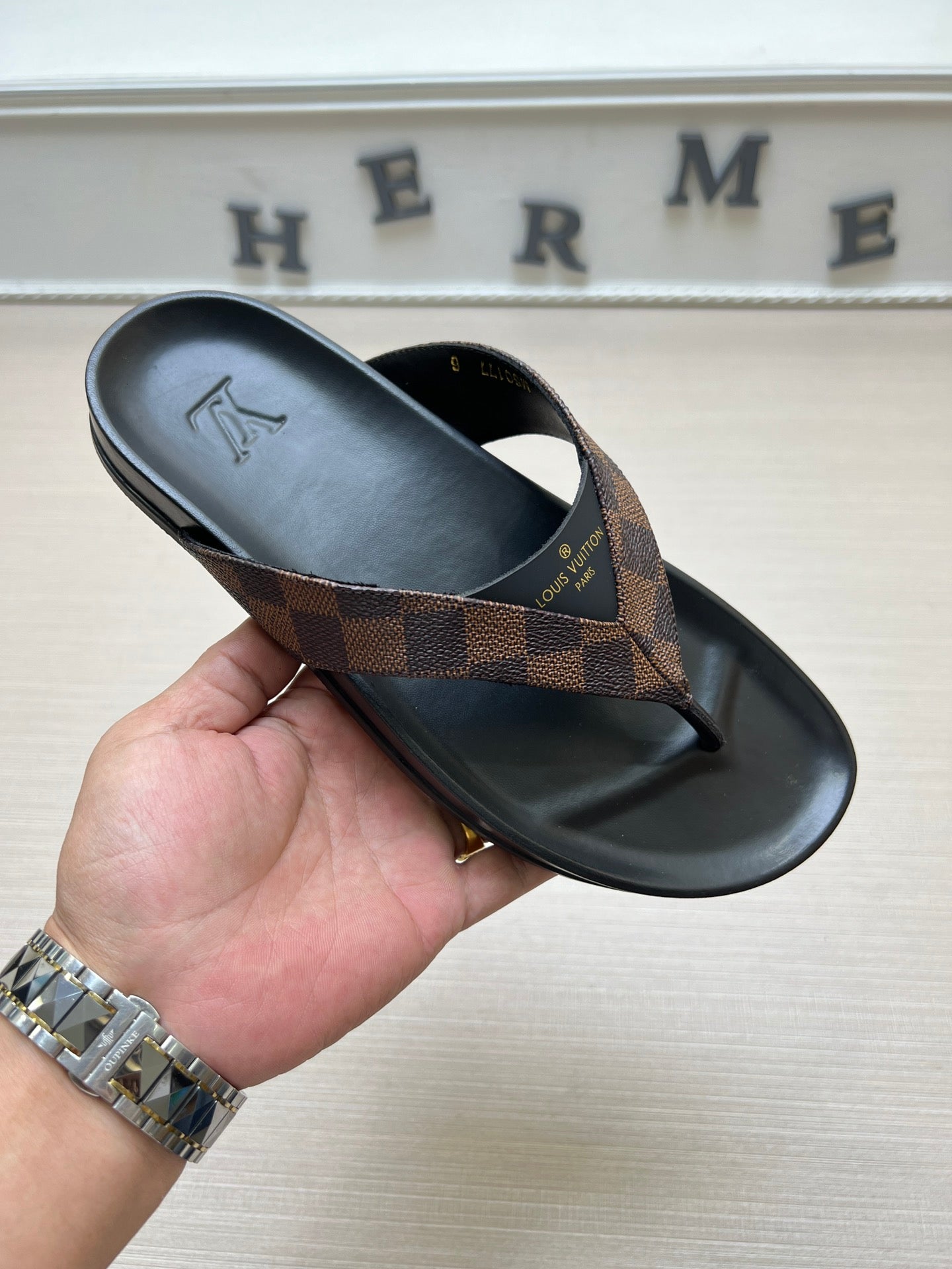 Z5ZE85 Popular slippers