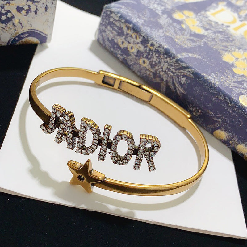 X1B12D505K  Popular Bracelets