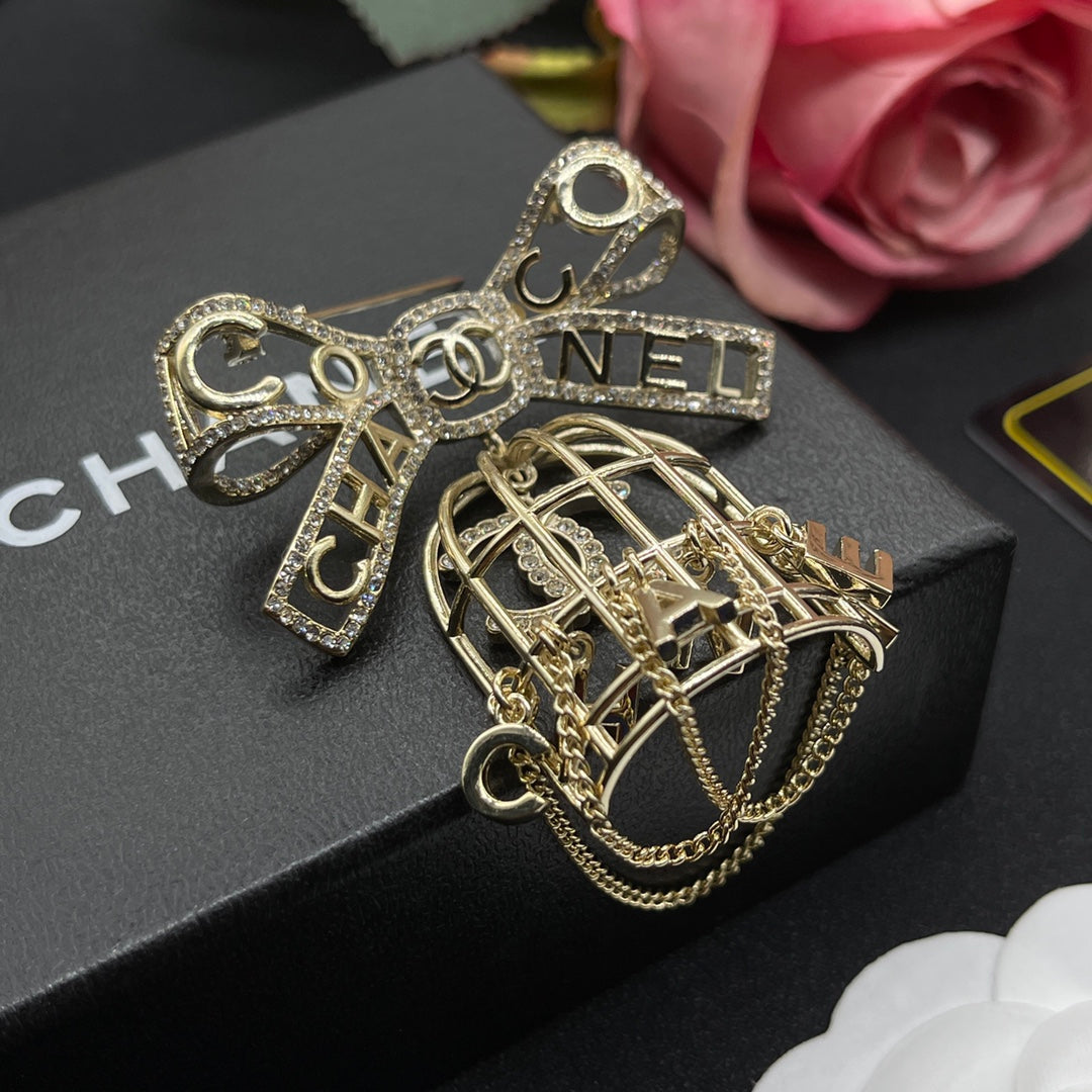X14C845   Popular Brooch