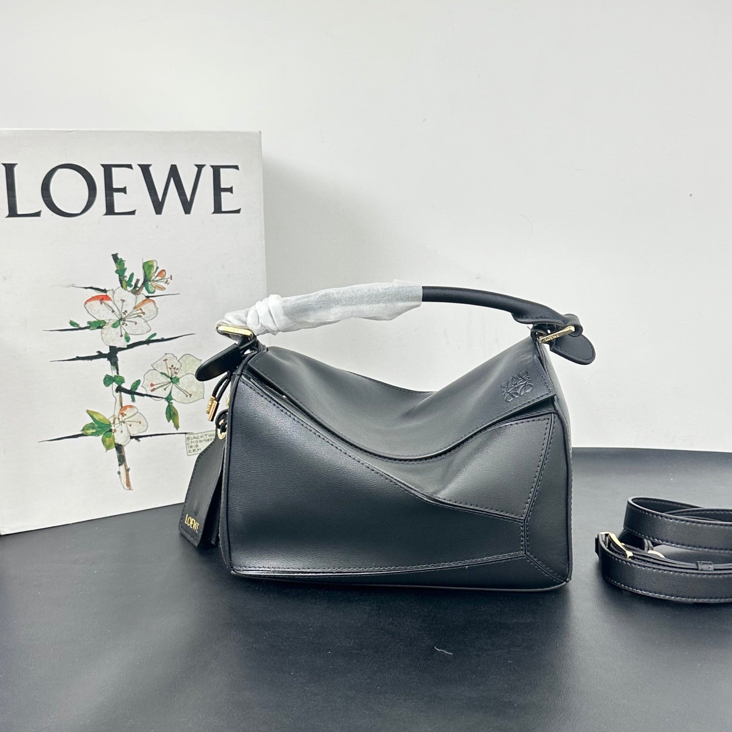 B1R46A9 Popular leather bag