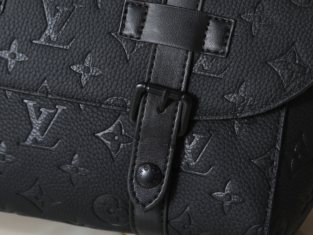 B1R76E56 Popular leather bag