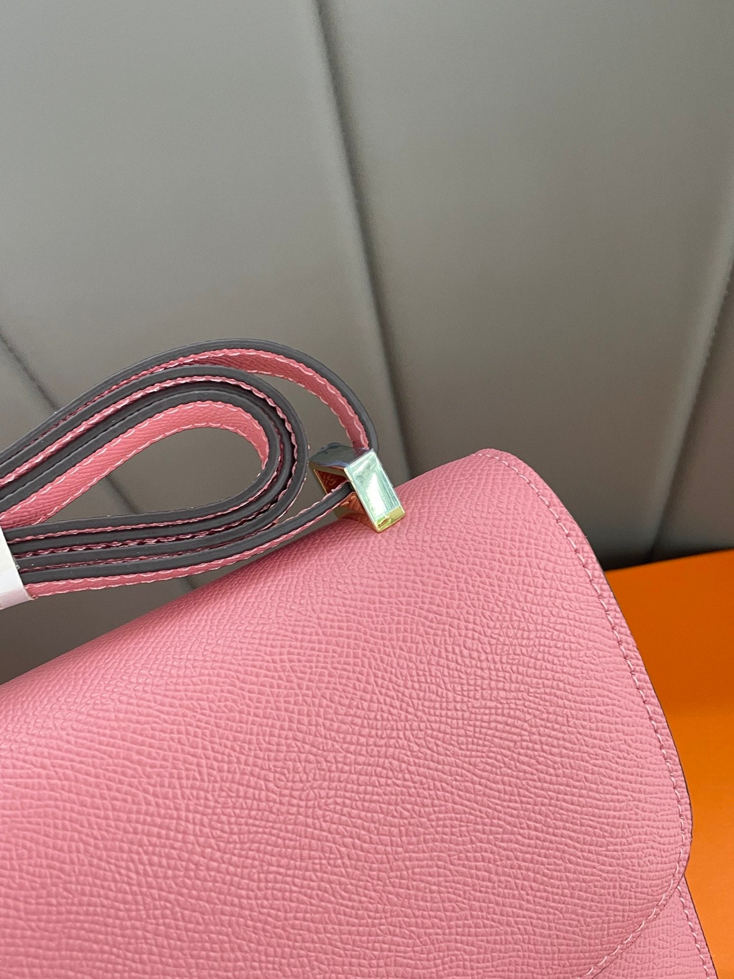B1N55H63 Popular  leather bag