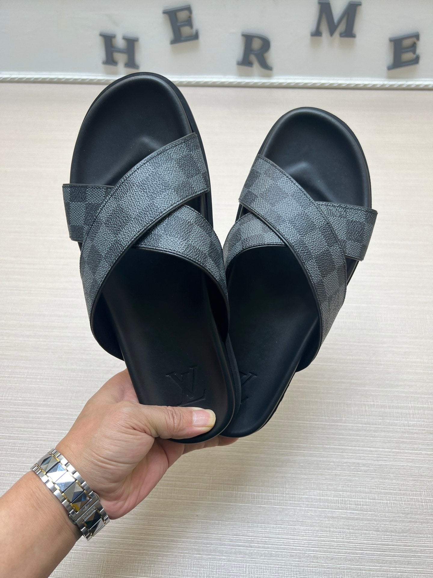 Z5ZE59 Popular slippers
