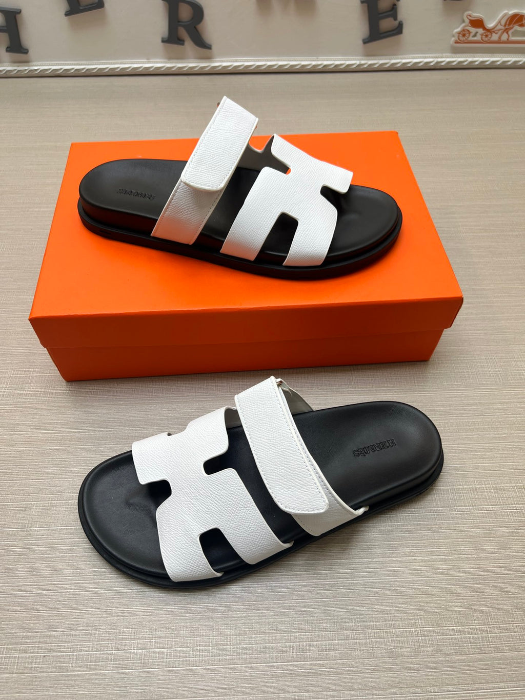 Z5R35H6  Popular Slippers shoes
