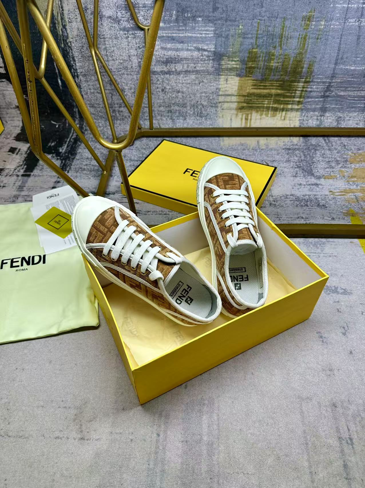 Z2Q105F186 Popular high-quality  shoes