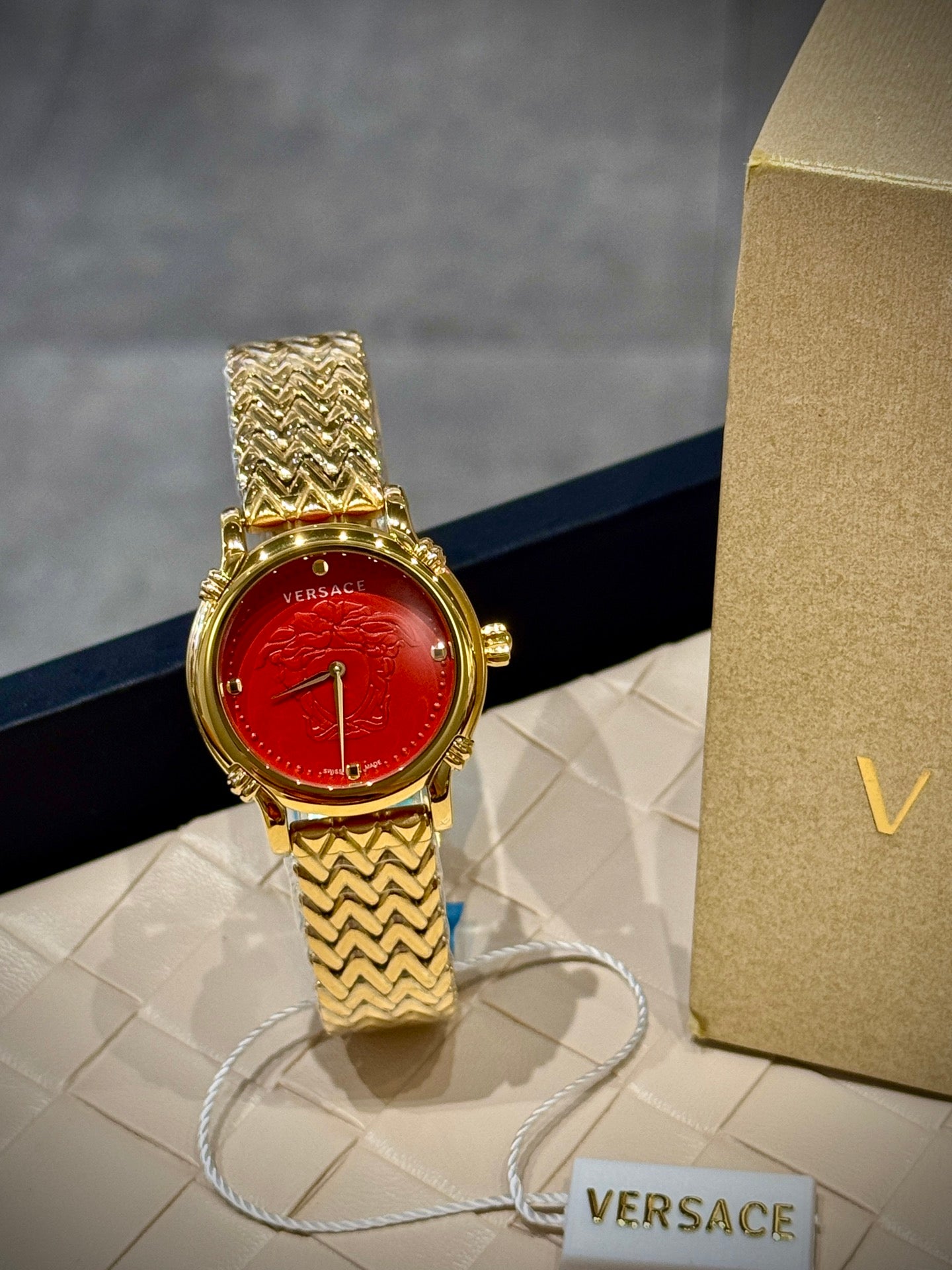 L1R36V78 Popular Watches