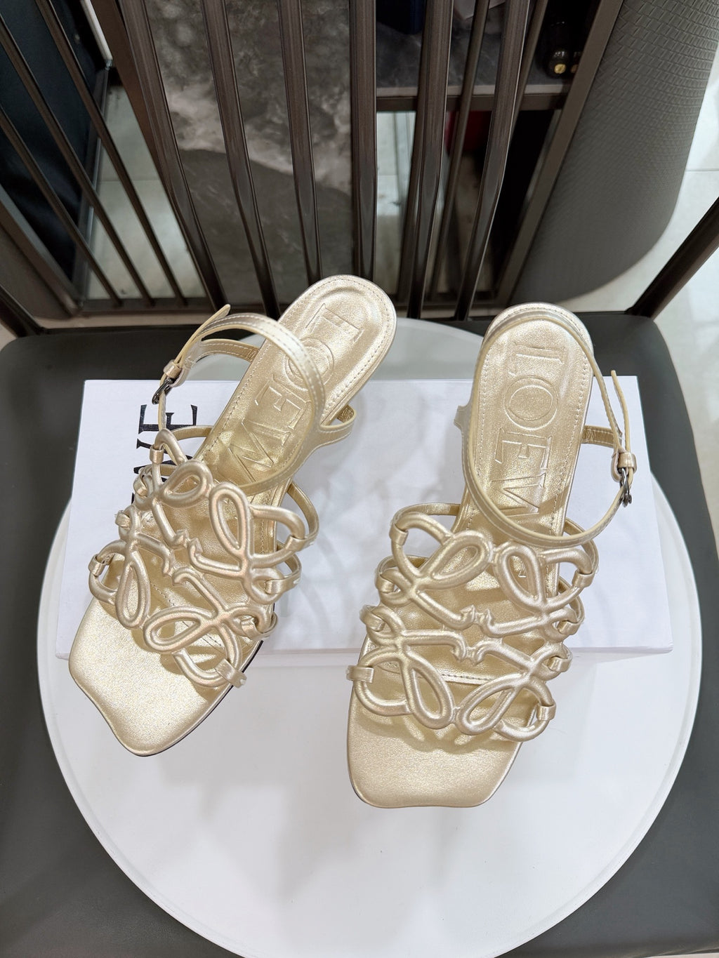 Z2R76A12 Popular high-quality  leather shoes