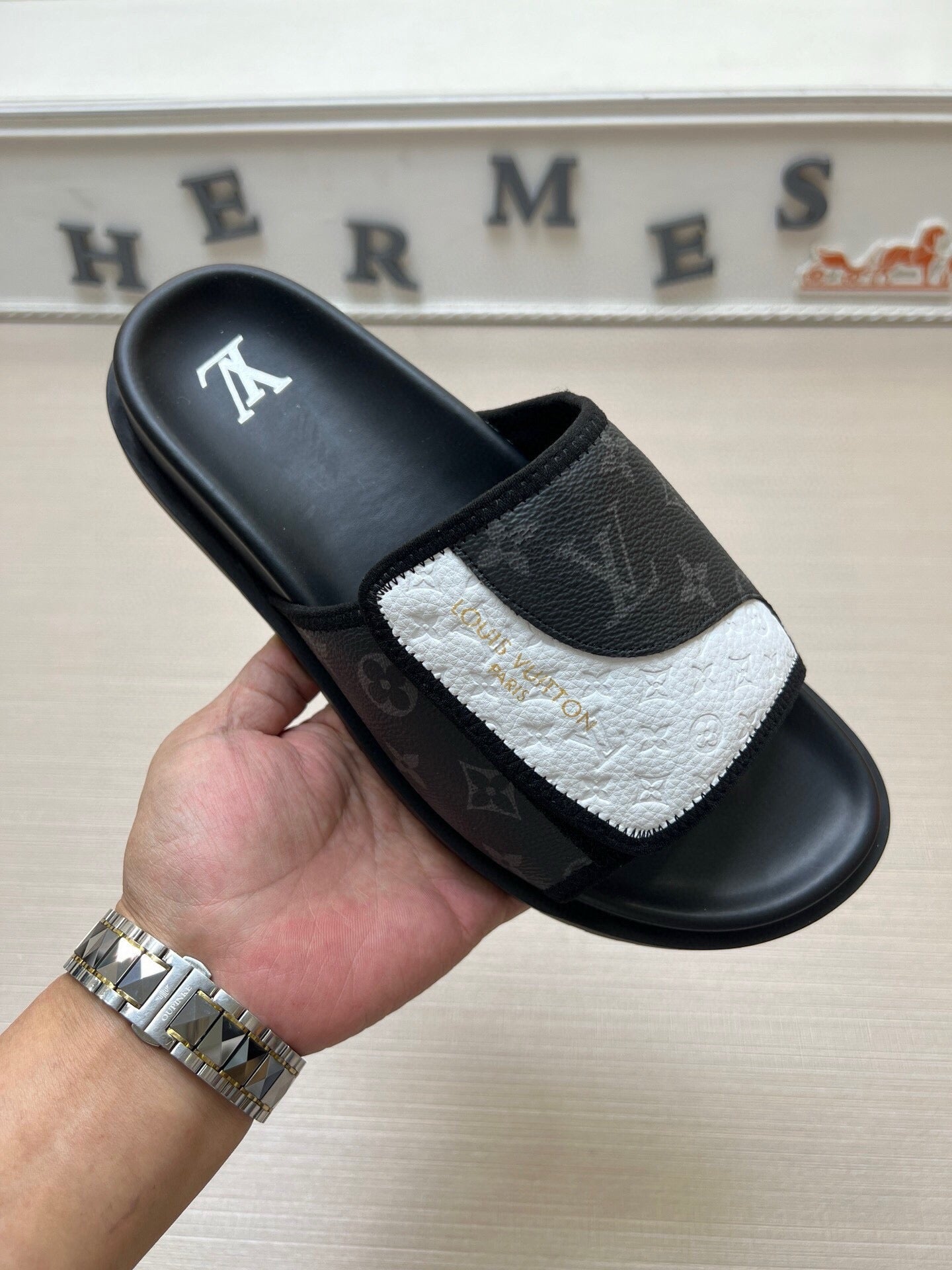 Z5WE250  Popular Slippers
