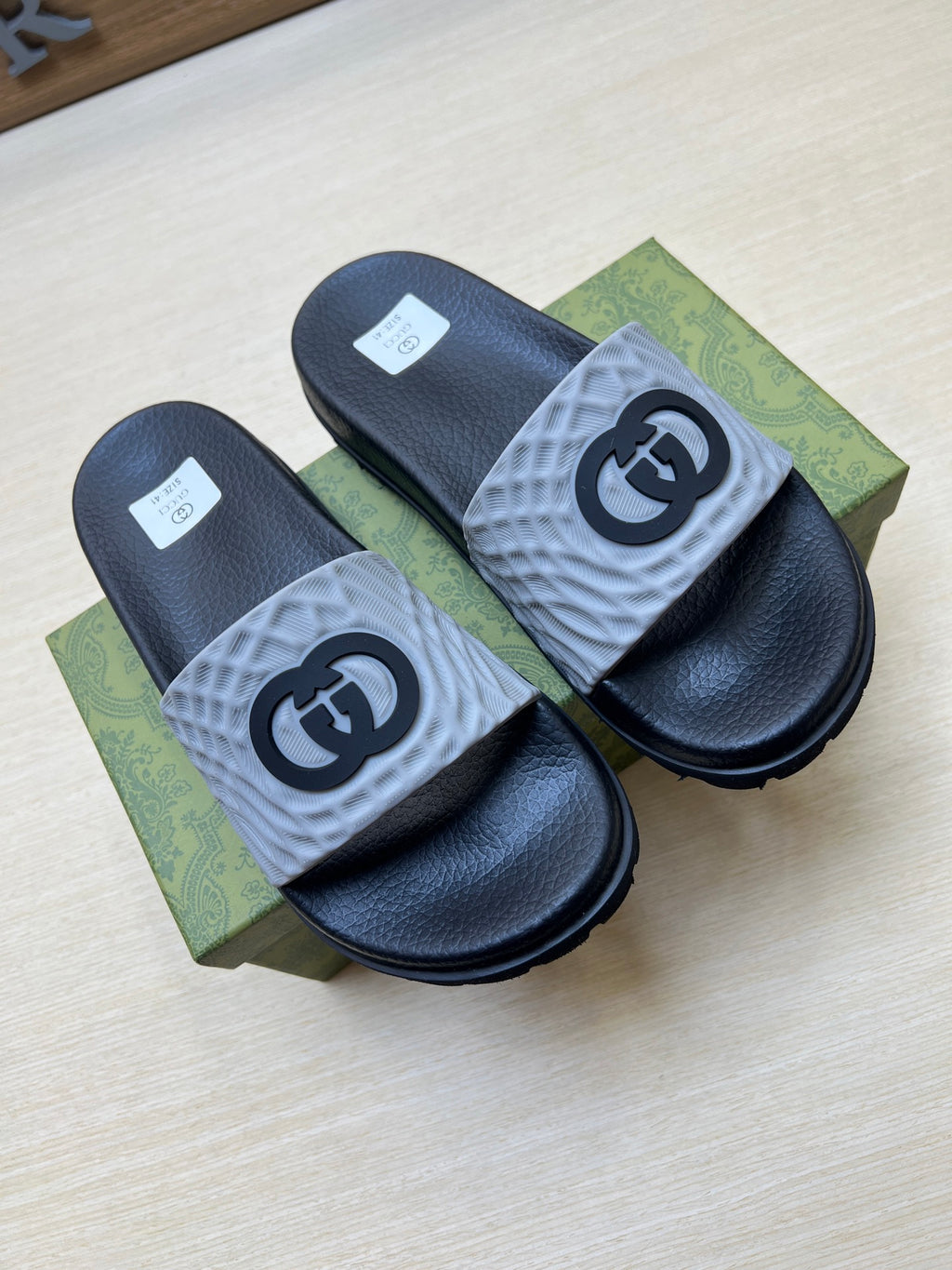 Z5R66B30 Popular Slippers