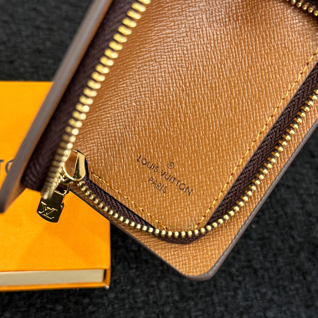 A1Z105E11 Popular bag 's charms accessories
